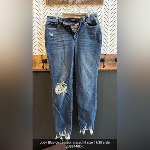 Judy Blue distressed relaxed fit size 11/30 style JB82446DK